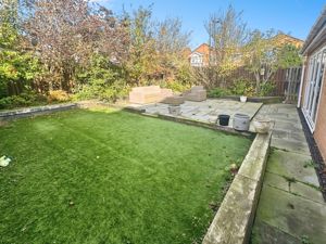 Photo 7- click for photo gallery